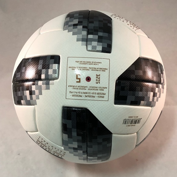 COPY - Adidas soccer ball 100/ authentic match ball w out box - Picture 2 of 4